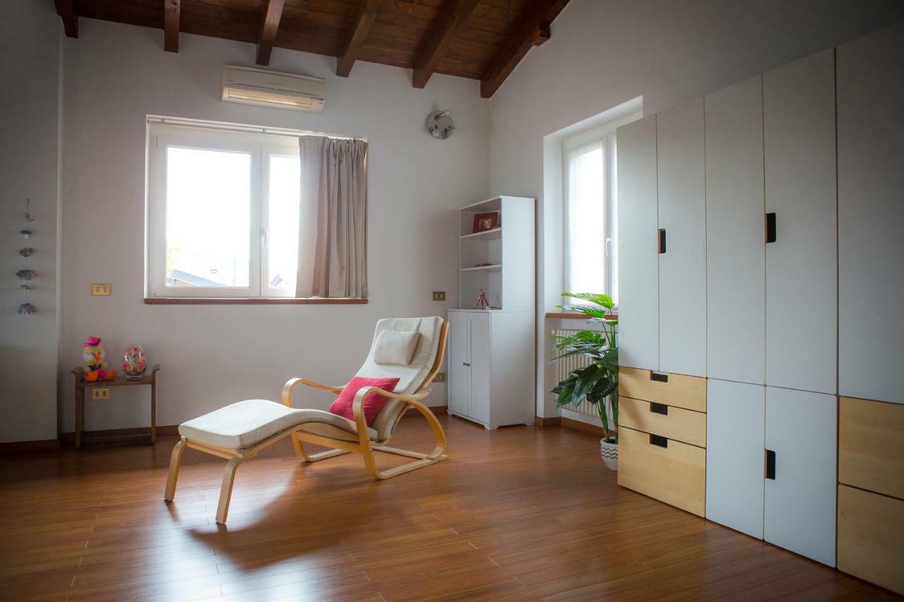 J&j House Homestay Castelmarte